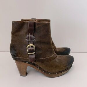 Earthies Buckle Heel Boots